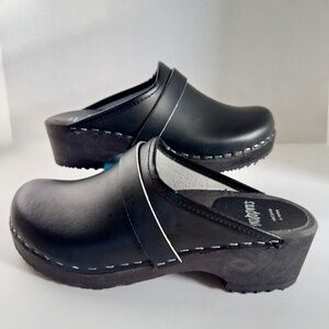 Sandgrens Black Leather Wood Clogs New in Box Tokyo Style